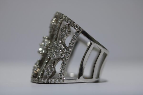 Anillo de oro blanco con brillantes - Imagen 5