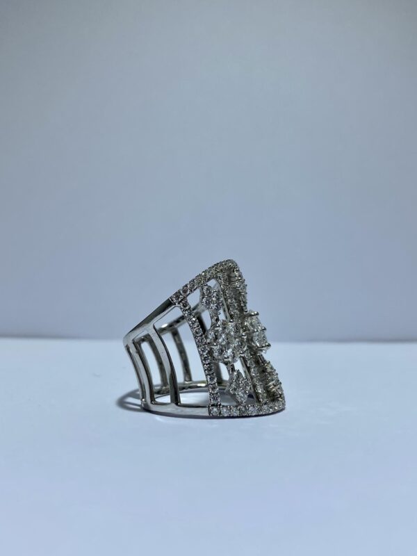 Anillo de oro blanco con brillantes - Imagen 7