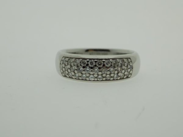 Anillo con brillantes
