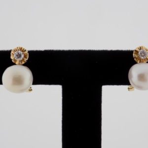 Pendientes con perlas y brillantes