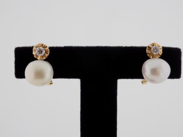 Pendientes con perlas y brillantes