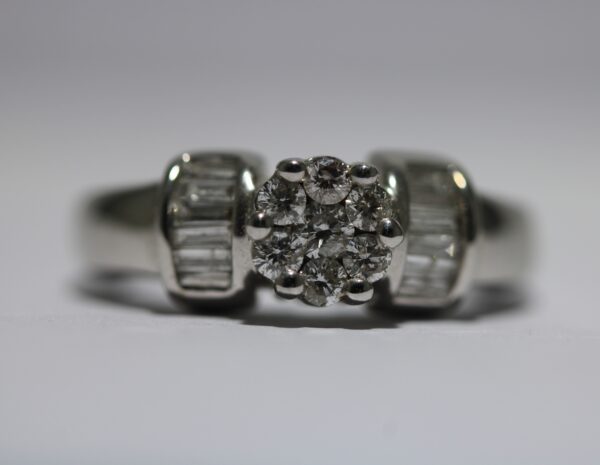 Anillo con brillantes