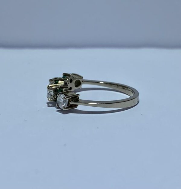 Anillo con brillantes y esmeraldas - Imagen 4