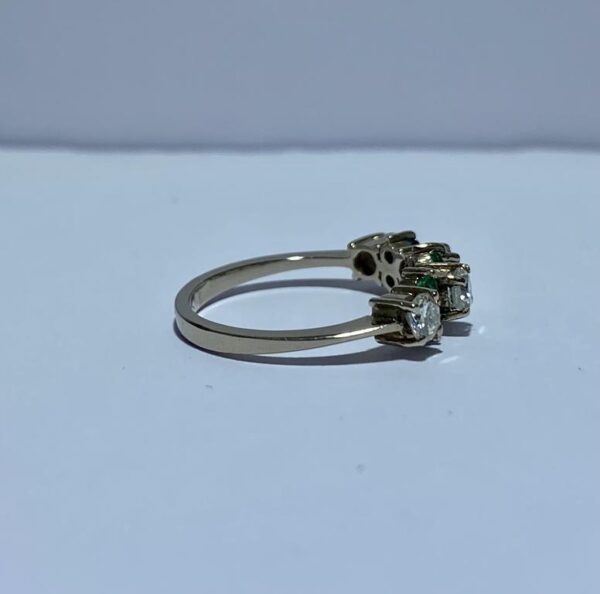 Anillo con brillantes y esmeraldas - Imagen 3