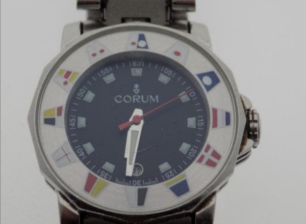 Reloj Corum