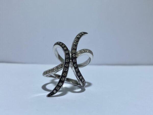 Anillo con brillante
