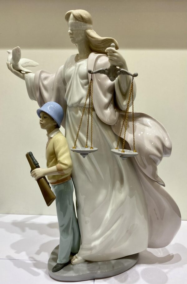 Figura Lladró 1807 - No a la guerra - Imagen 2