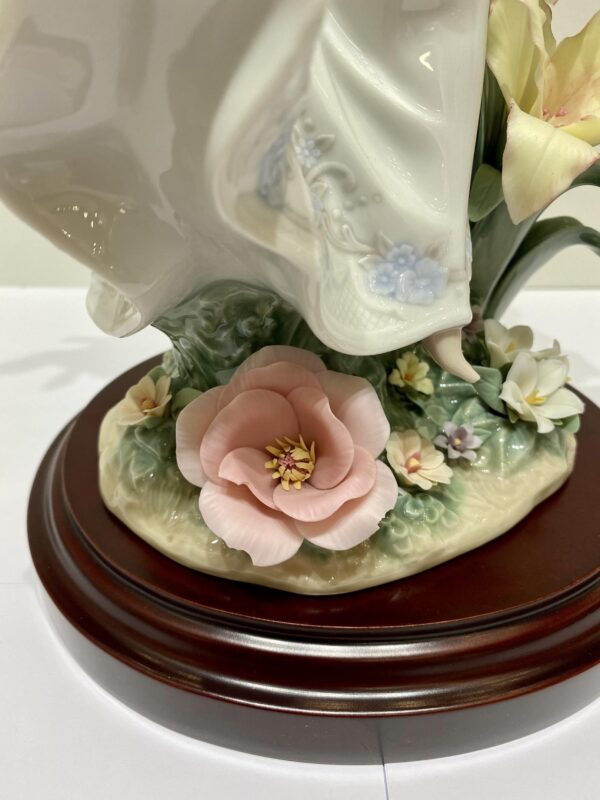 Figura Lladró 6686 - Jardín de las hadas - Imagen 3